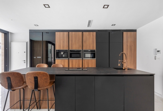 Resale - Villa - Los Montesinos - La Herrada