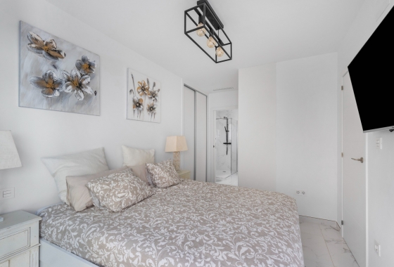 Resale - Villa - Los Montesinos - La Herrada