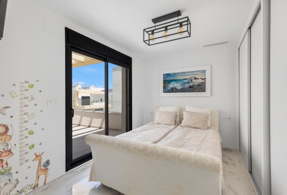 Resale - Villa - Los Montesinos - La Herrada