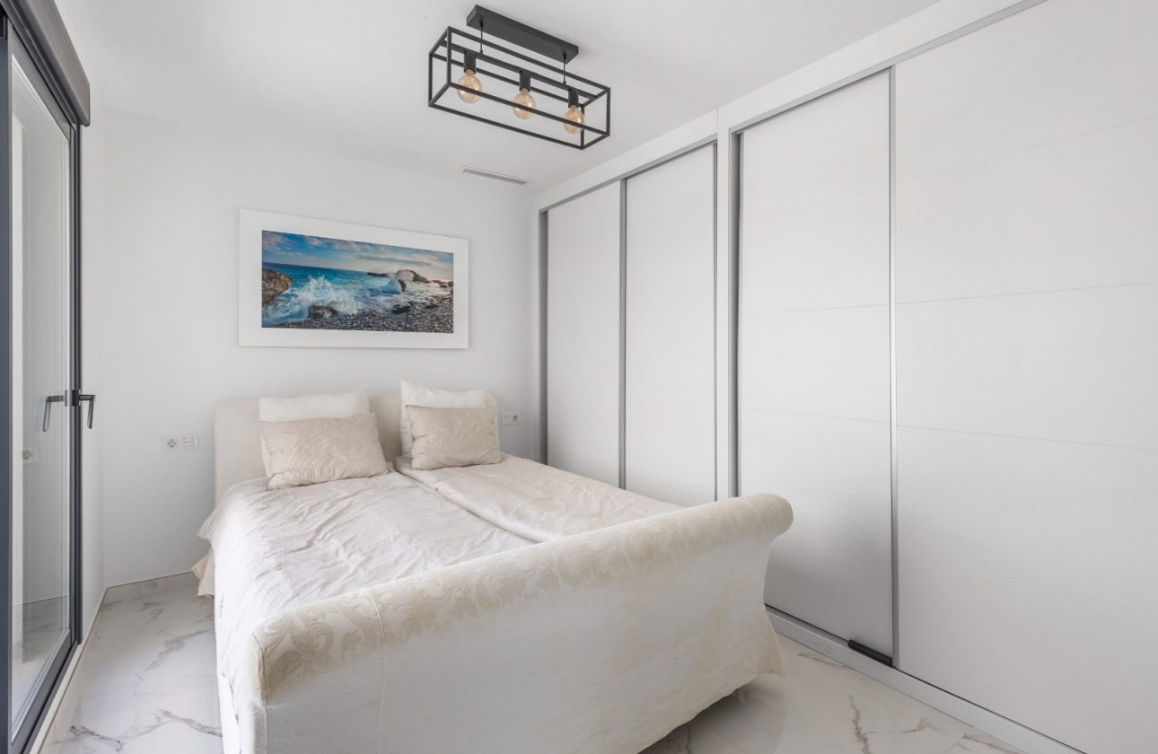 Resale - Villa - Los Montesinos - La Herrada