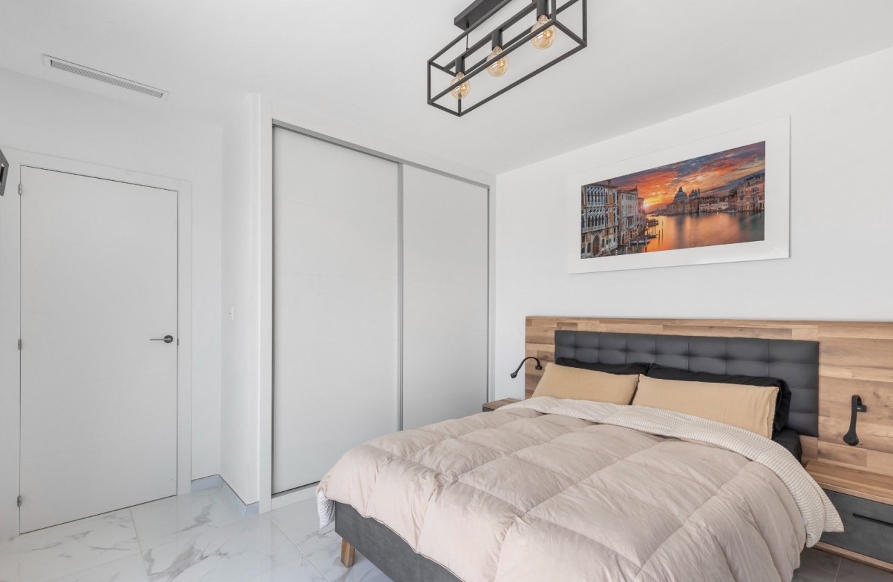 Resale - Villa - Los Montesinos - La Herrada