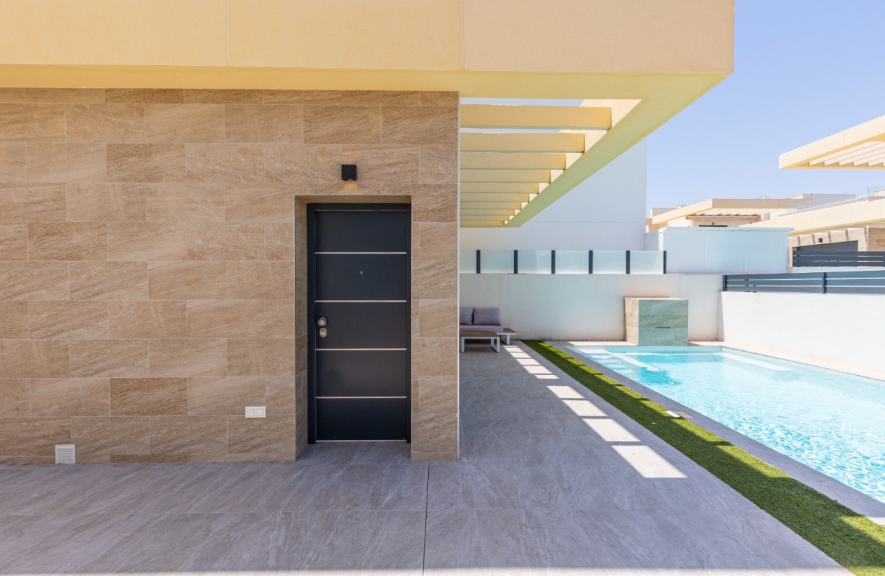 Resale - Villa - Los Montesinos - La Herrada