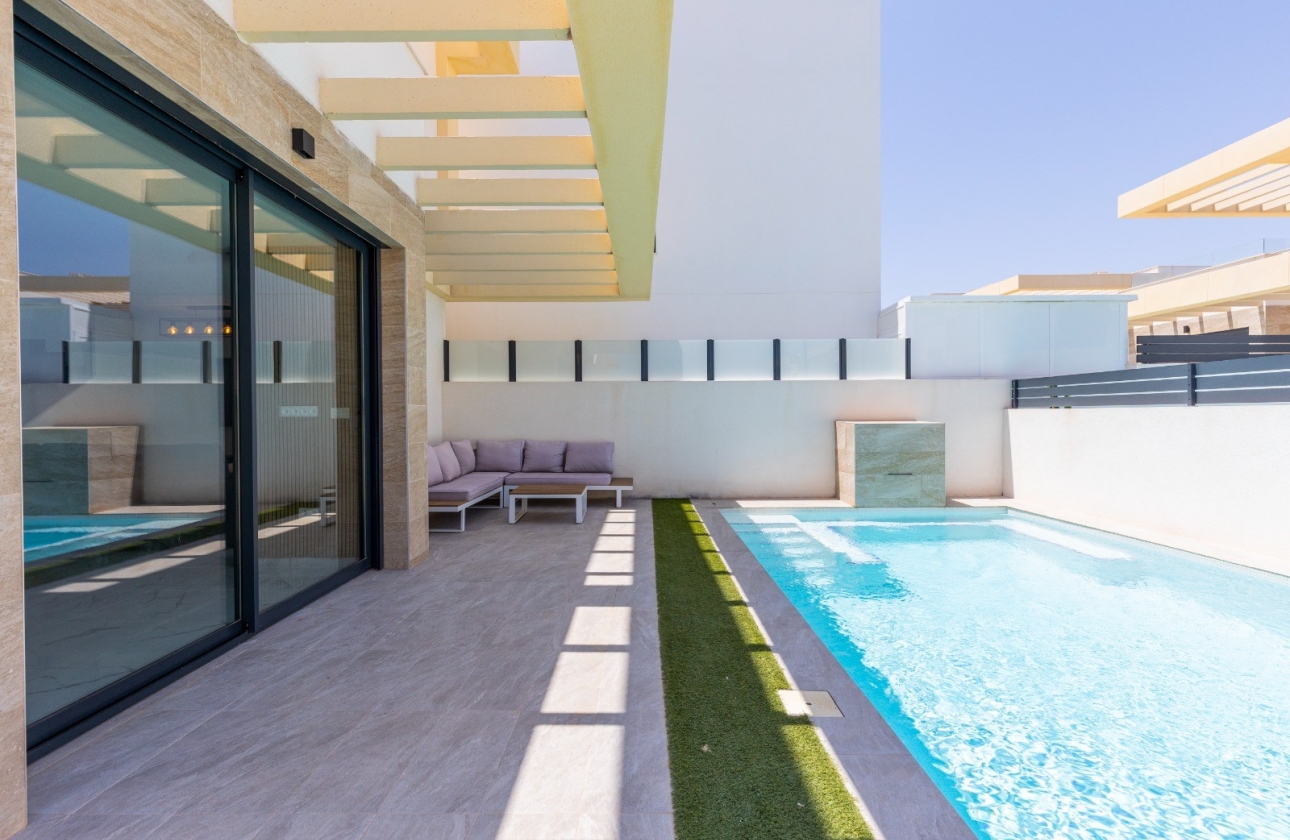 Resale - Villa - Los Montesinos - La Herrada