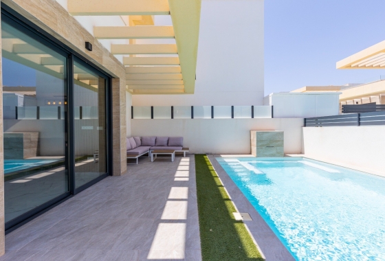 Resale - Villa - Los Montesinos - La Herrada