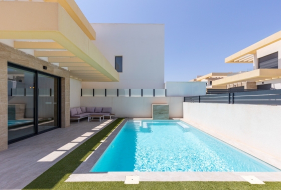 Resale - Villa - Los Montesinos - La Herrada