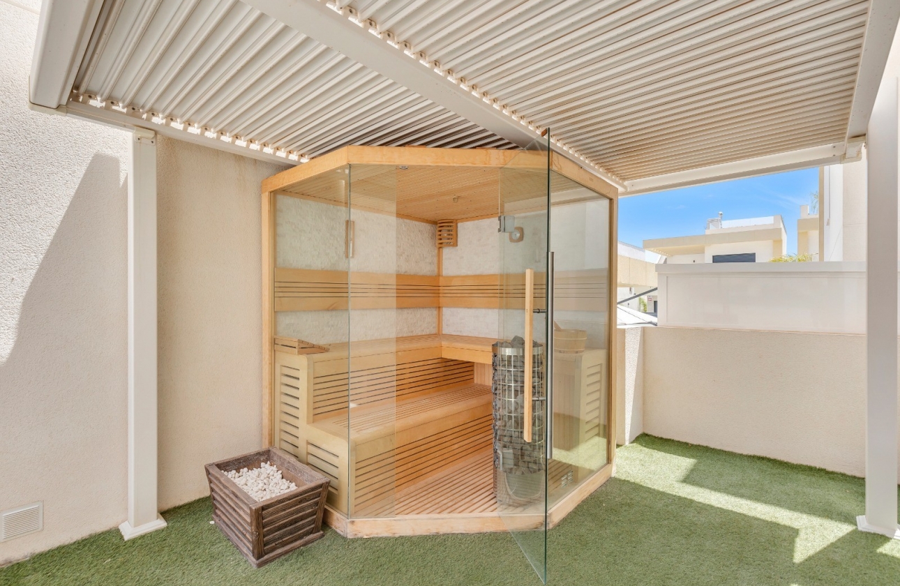 Resale - Villa - Los Montesinos - La Herrada