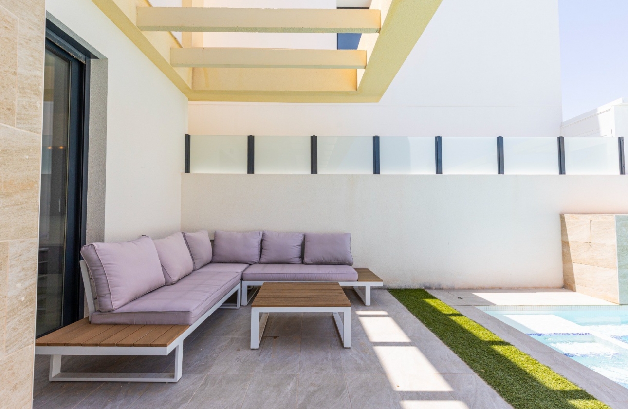 Resale - Villa - Los Montesinos - La Herrada