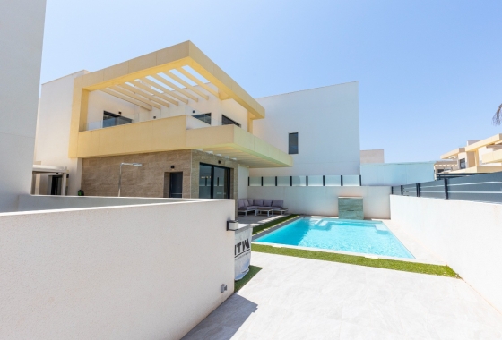 Resale - Villa - Los Montesinos - La Herrada