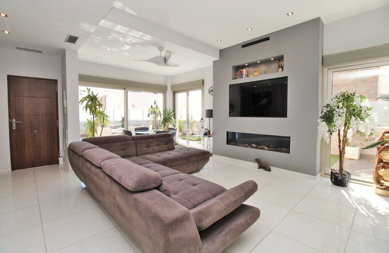 Reventa - Villa - Villamartin