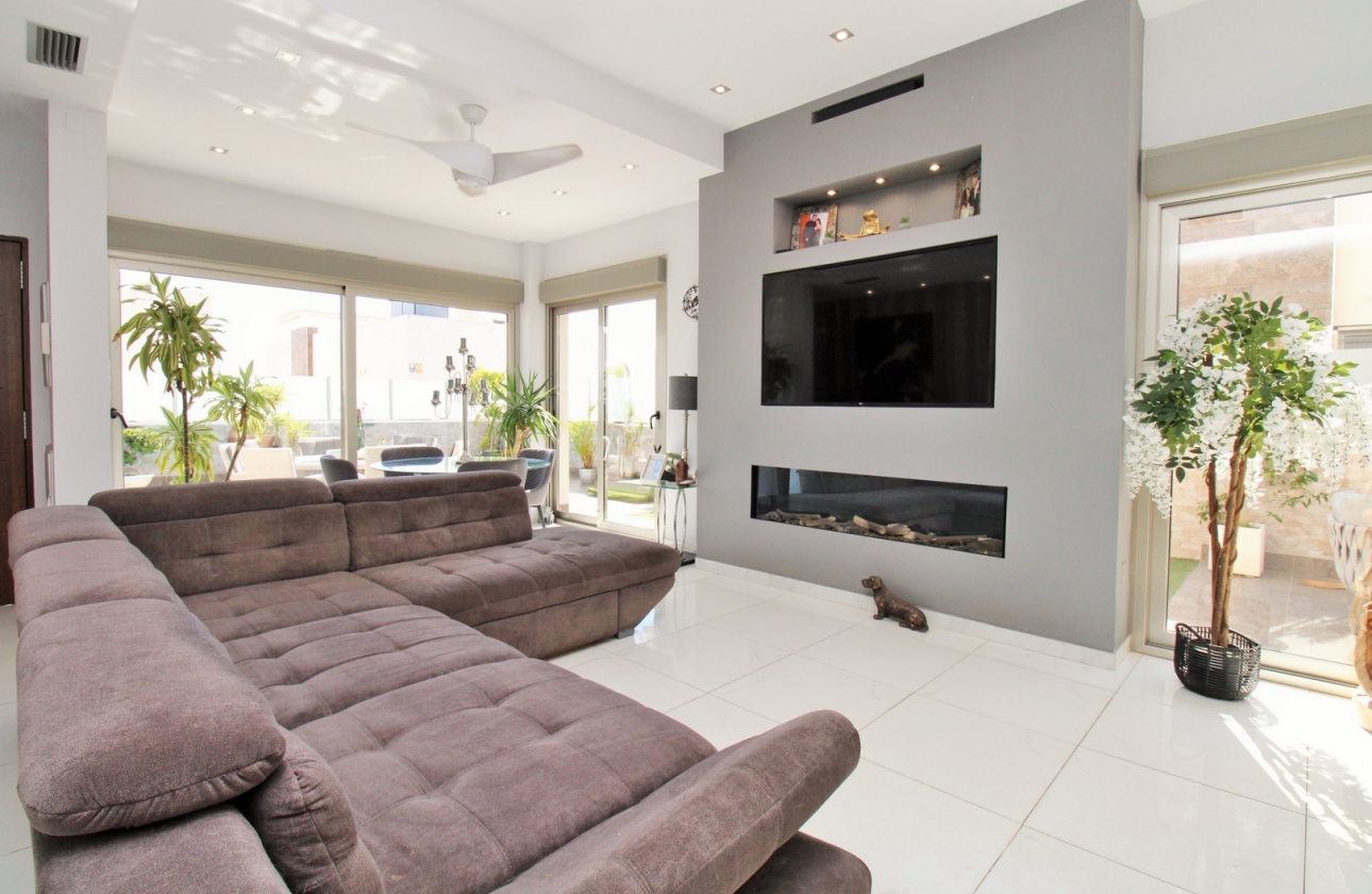 Reventa - Villa - Villamartin