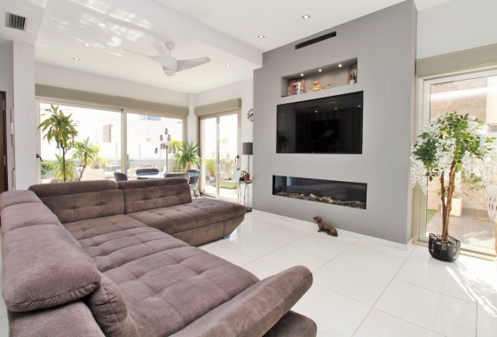 Reventa - Villa - Villamartin