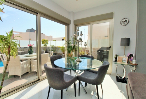 Reventa - Villa - Villamartin