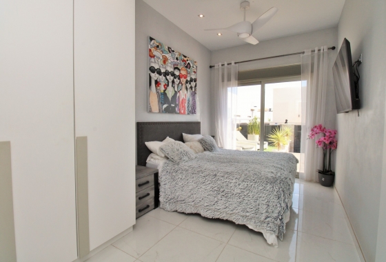 Reventa - Villa - Villamartin