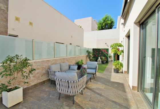 Reventa - Villa - Villamartin