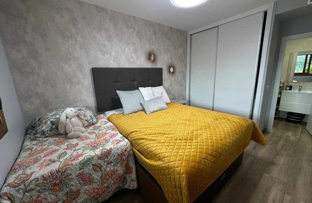 Resale - Apartment / flat - Orihuela Costa - Los Dolses