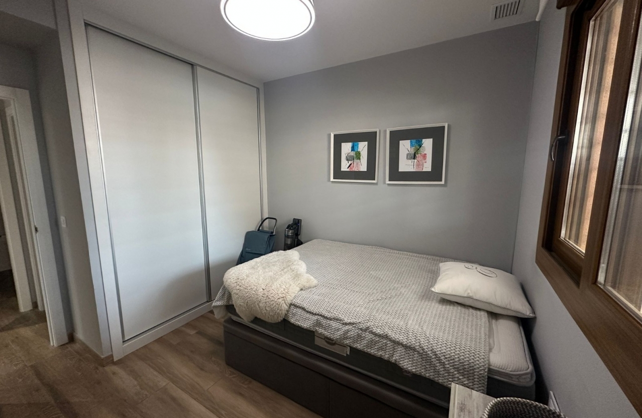 Resale - Apartment / flat - Orihuela Costa - Los Dolses