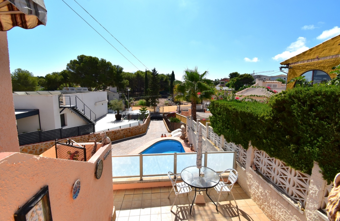 Resale - Villa - Orihuela Costa - Los Balcones