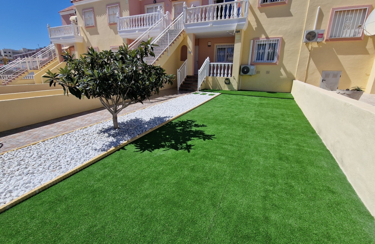 Resale - House - Orihuela Costa - Villamartín