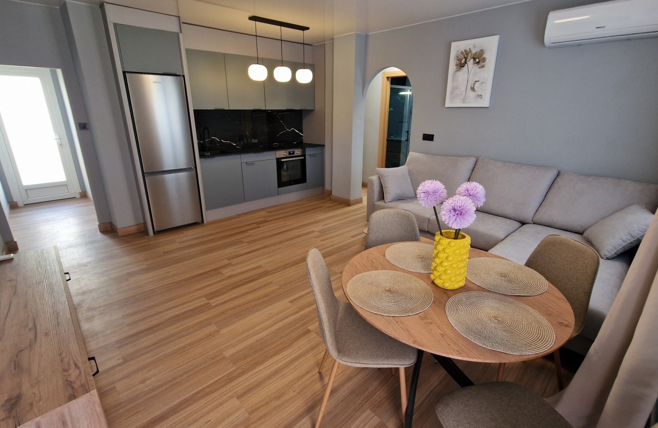 Resale - House - Orihuela Costa - Villamartín