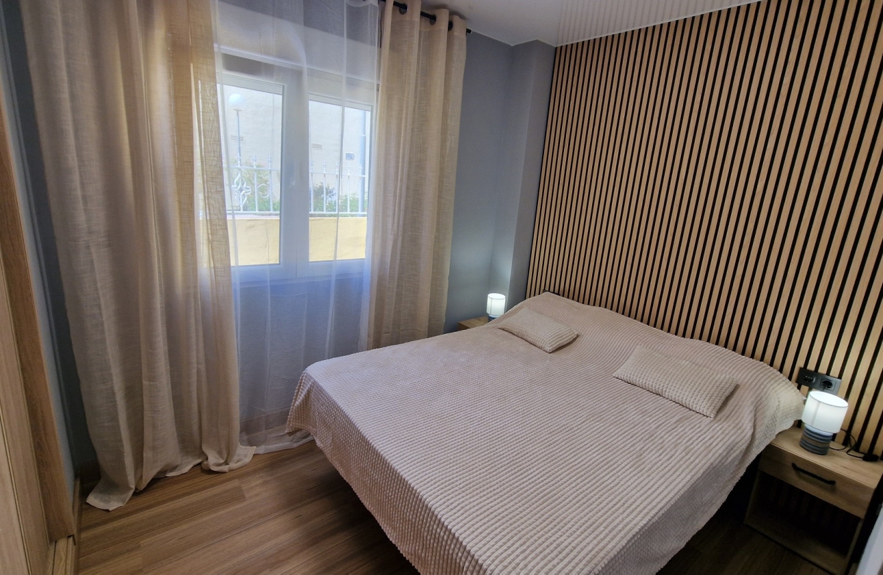 Resale - House - Orihuela Costa - Villamartín