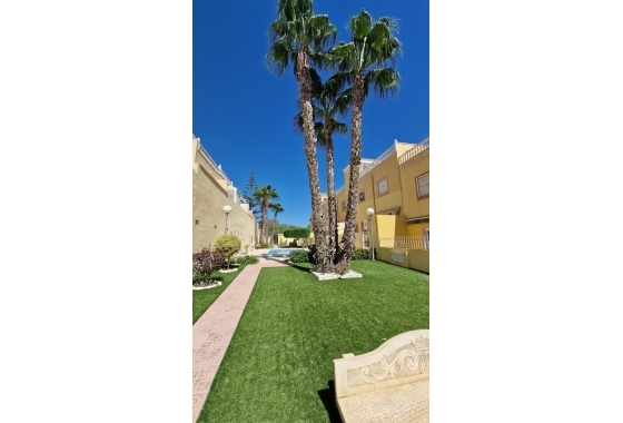 Resale - House - Orihuela Costa - Villamartín