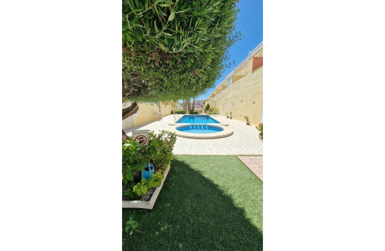 Resale - House - Orihuela Costa - Villamartín