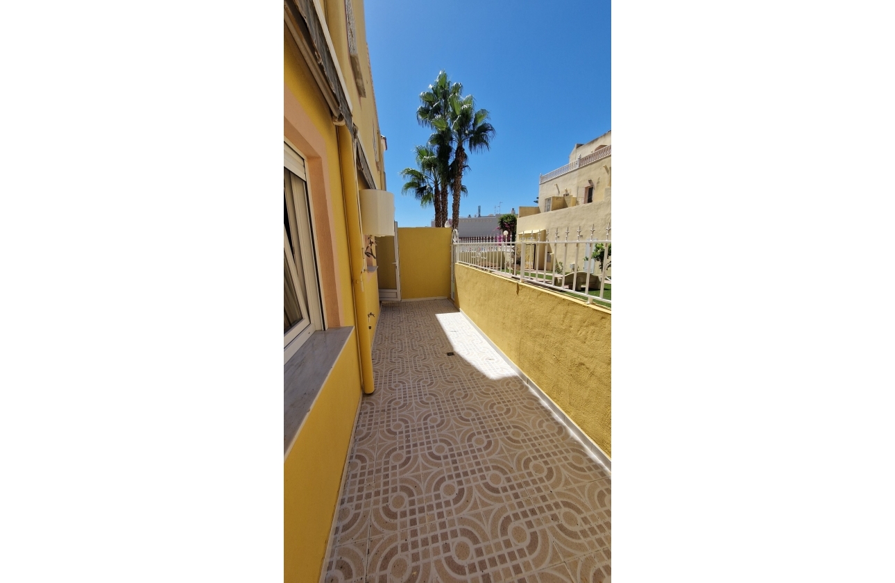 Resale - House - Orihuela Costa - Villamartín