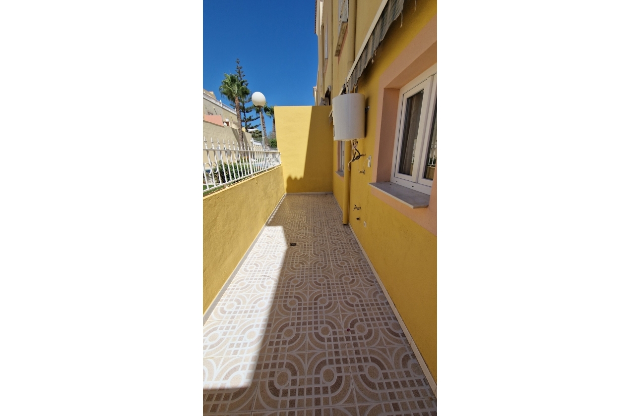 Resale - House - Orihuela Costa - Villamartín