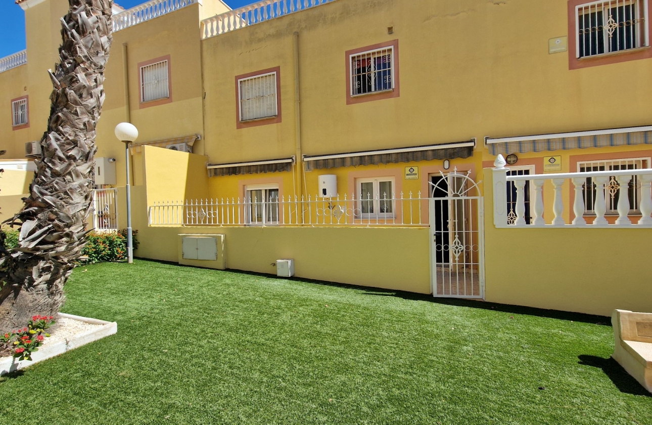 Resale - House - Orihuela Costa - Villamartín