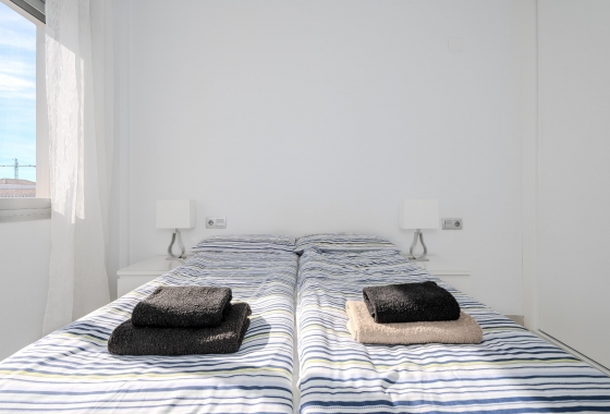 Resale - Apartment / flat - Orihuela Costa - Punta Prima