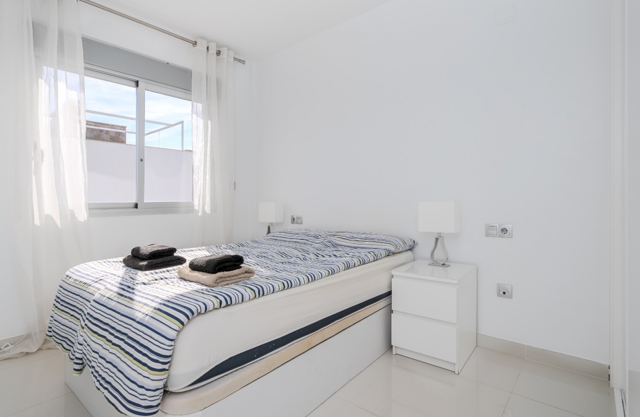 Resale - Apartment / flat - Orihuela Costa - Punta Prima