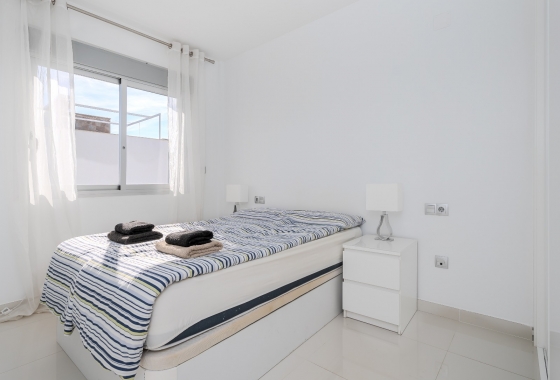 Resale - Apartment / flat - Orihuela Costa - Punta Prima