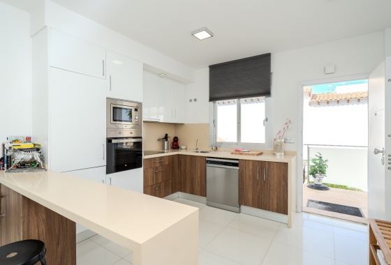 Resale - Apartment / flat - Orihuela Costa - Punta Prima