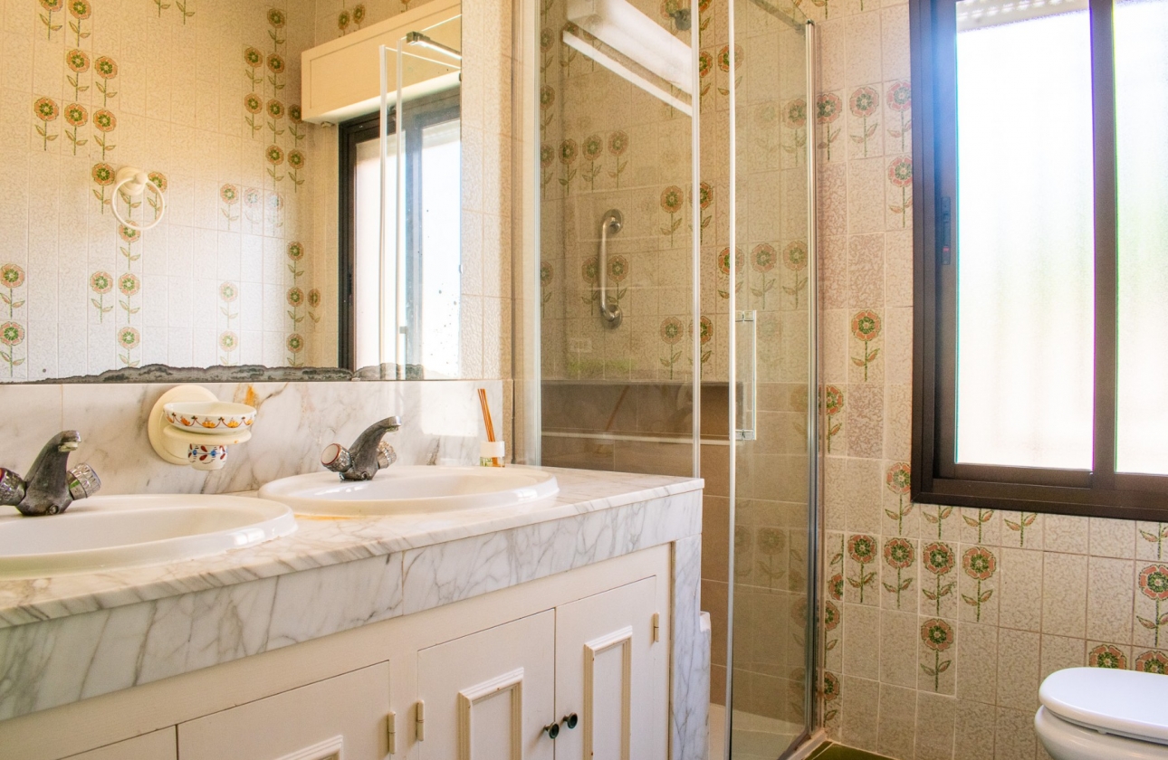 Resale - Villa - Orihuela Costa - Cabo Roig