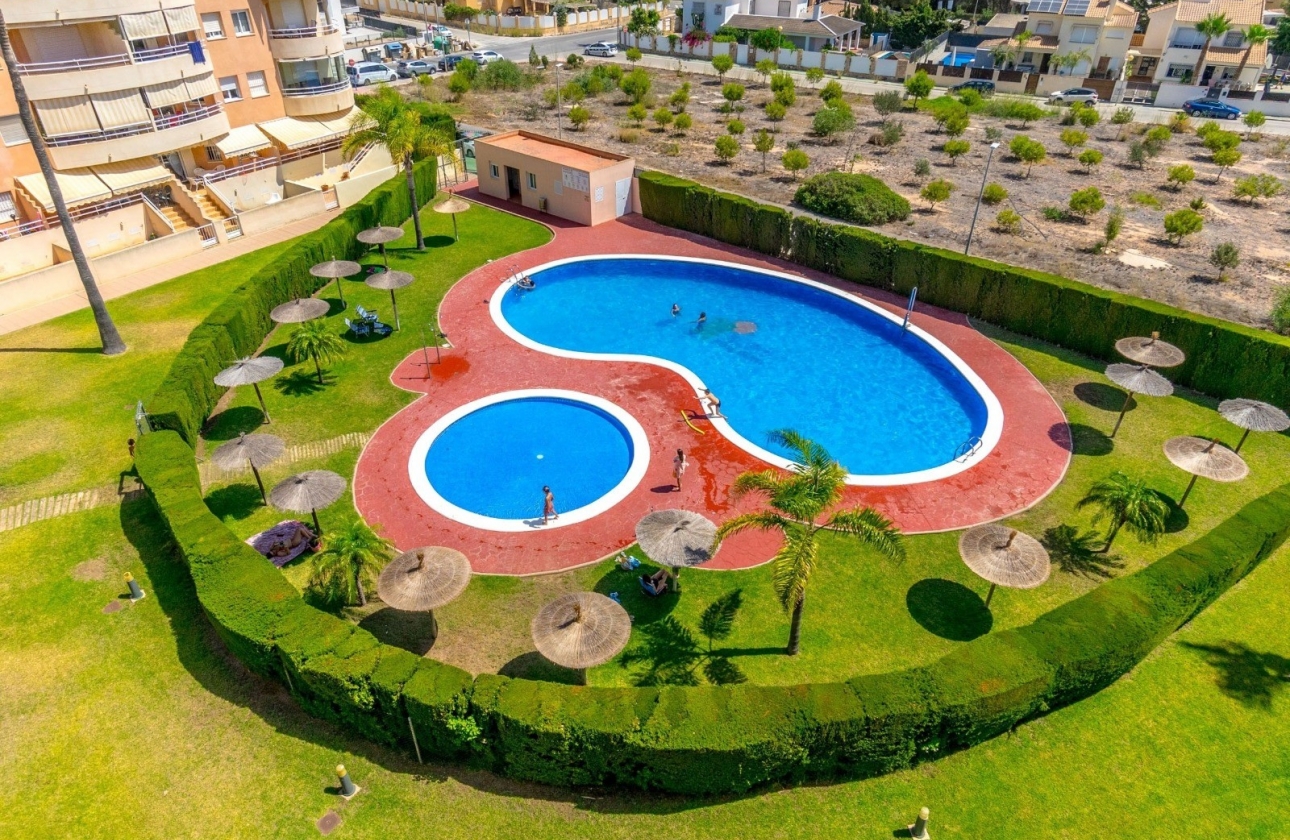 Resale - Apartment / flat - Orihuela Costa - Dehesa de campoamor