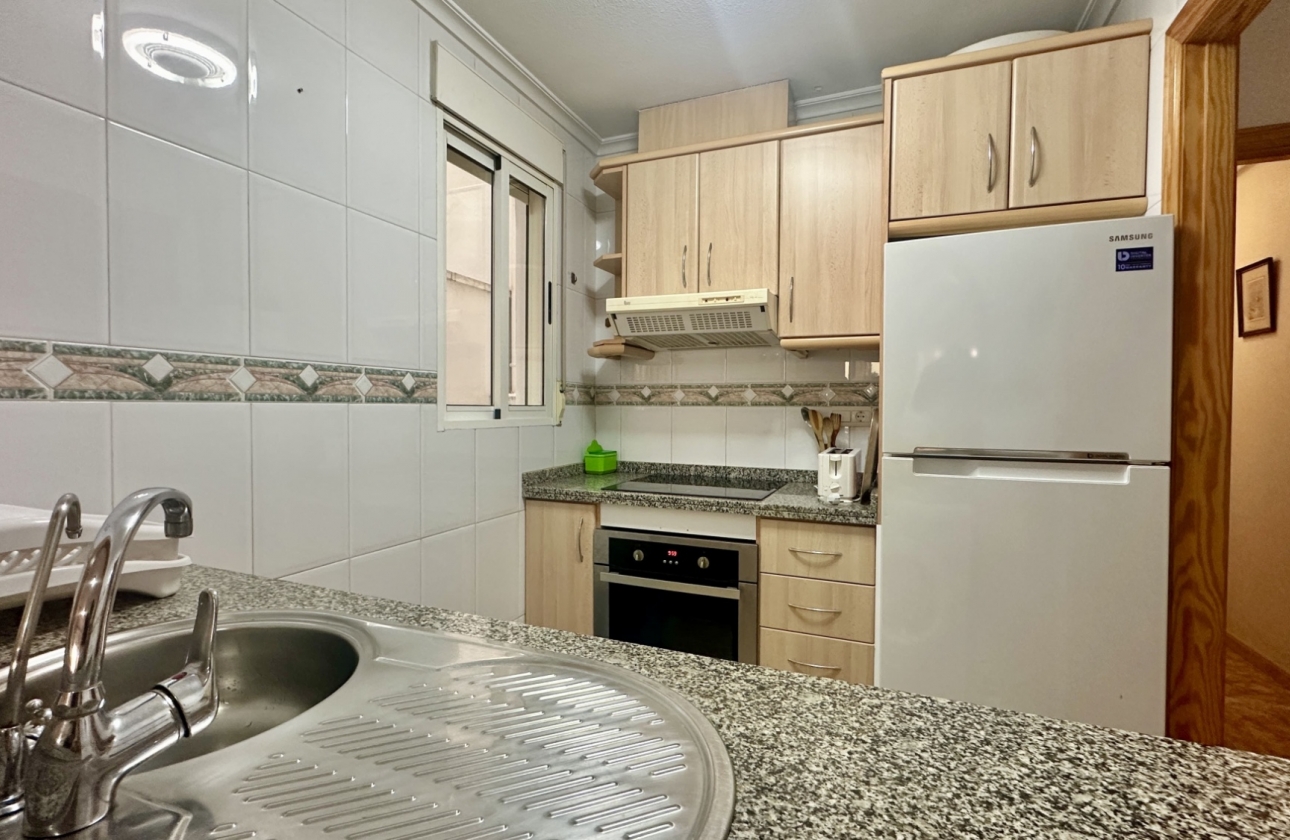 Resale - Apartment / flat - Torrevieja - Playa del Cura