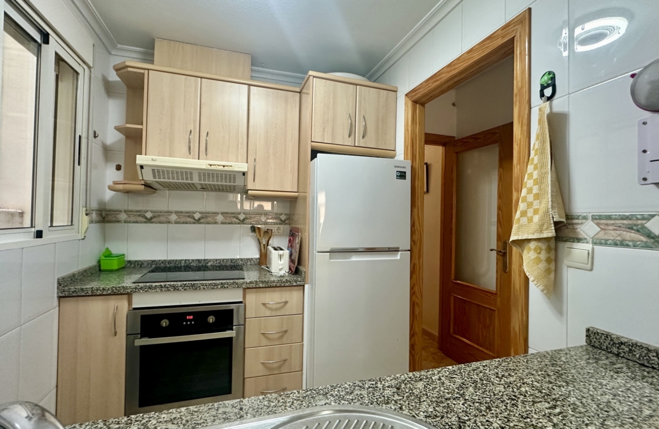 Resale - Apartment / flat - Torrevieja - Playa del Cura