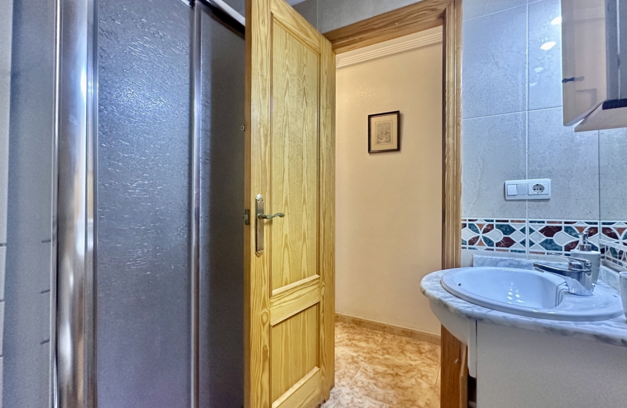 Resale - Apartment / flat - Torrevieja - Playa del Cura