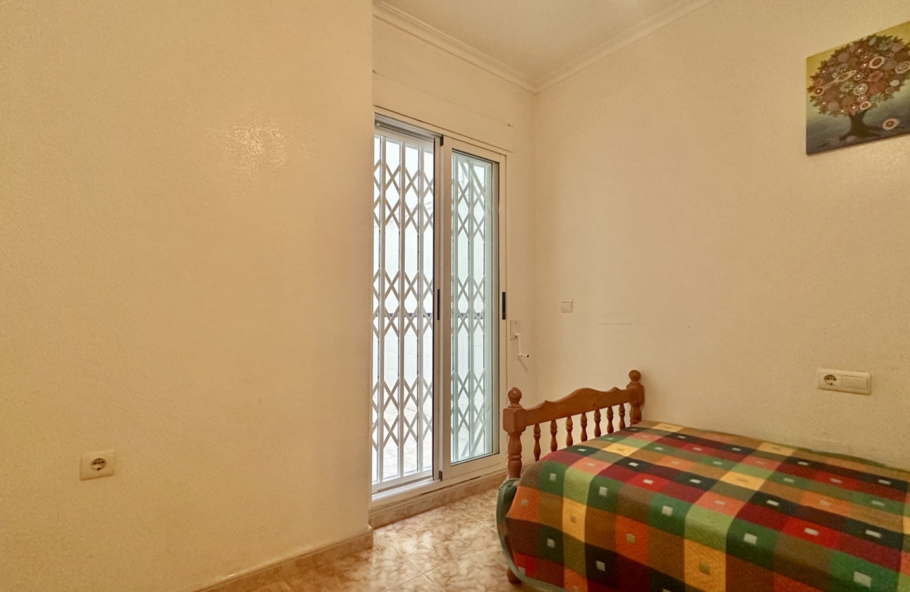 Resale - Apartment / flat - Torrevieja - Playa del Cura