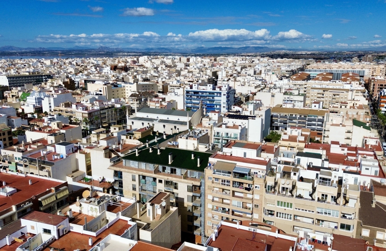 Resale - Apartment / flat - Torrevieja - Playa del Cura