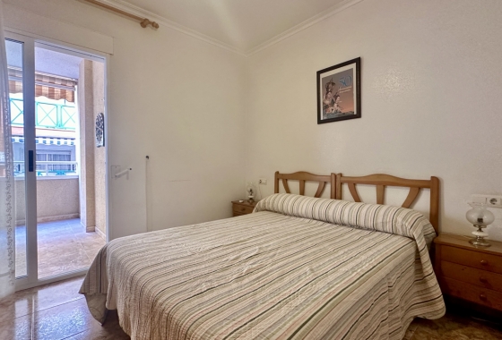 Resale - Apartment / flat - Torrevieja - Playa del Cura