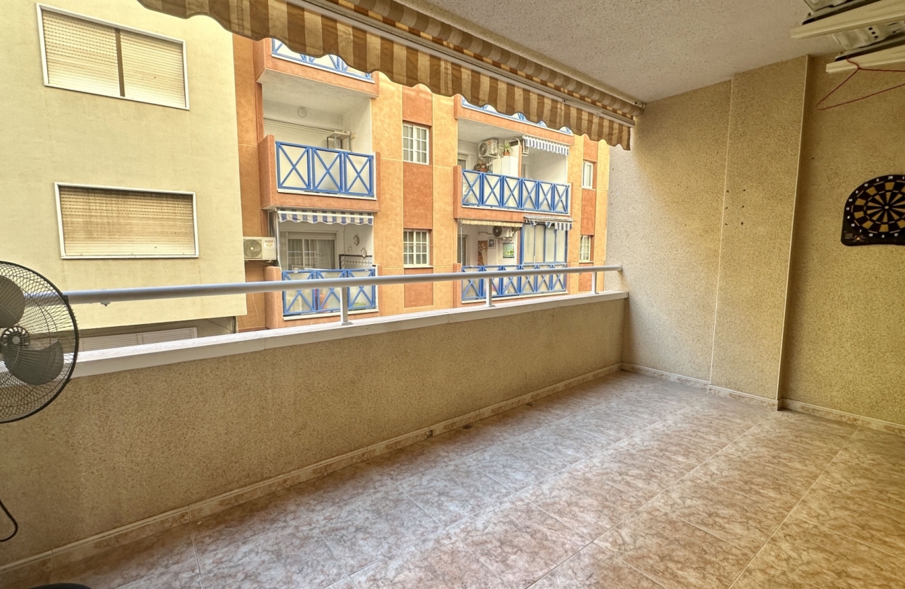 Resale - Apartment / flat - Torrevieja - Playa del Cura