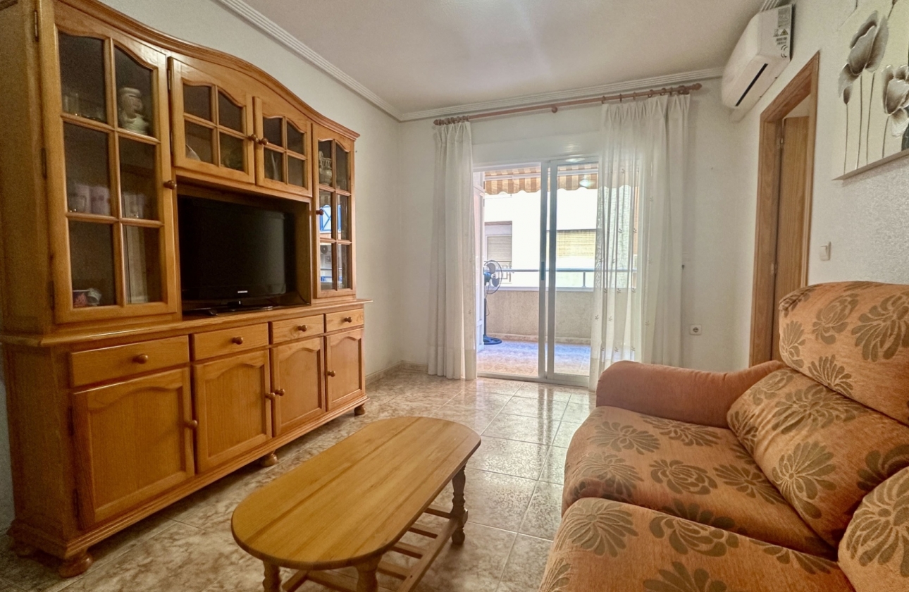 Resale - Apartment / flat - Torrevieja - Playa del Cura