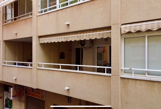 Resale - Apartment / flat - Torrevieja - Playa del Cura