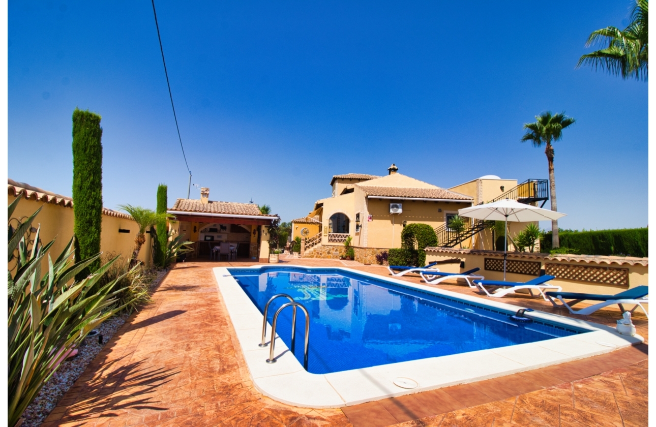 Resale - Finca / Country Property - Orihuela Costa - Orihuela