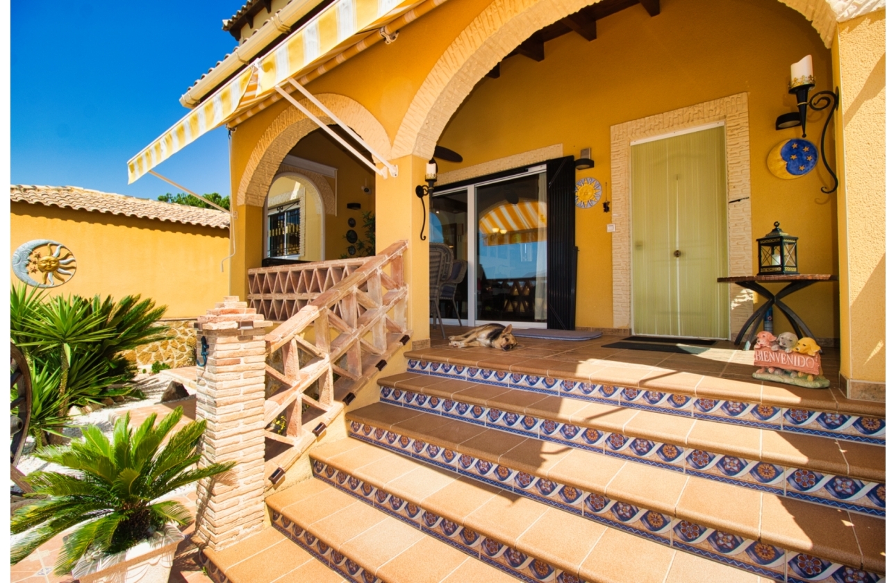 Resale - Finca / Country Property - Orihuela Costa - Orihuela