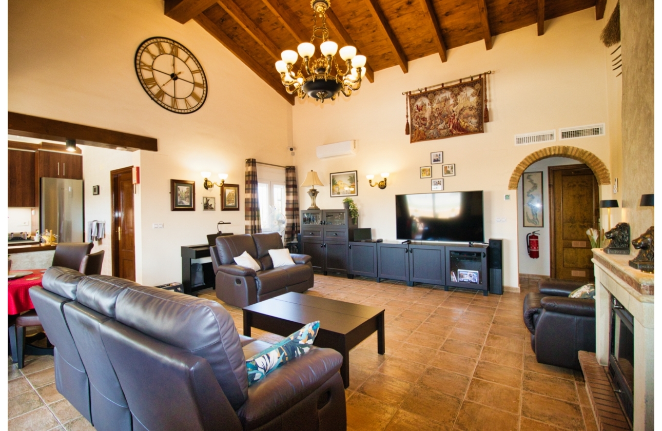 Resale - Finca / Country Property - Orihuela Costa - Orihuela