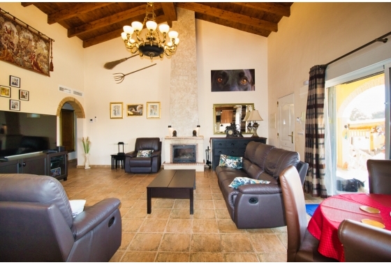 Resale - Finca / Country Property - Orihuela Costa - Orihuela