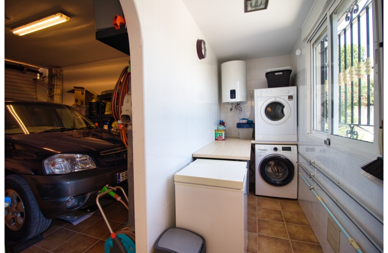 Resale - Finca / Country Property - Orihuela Costa - Orihuela