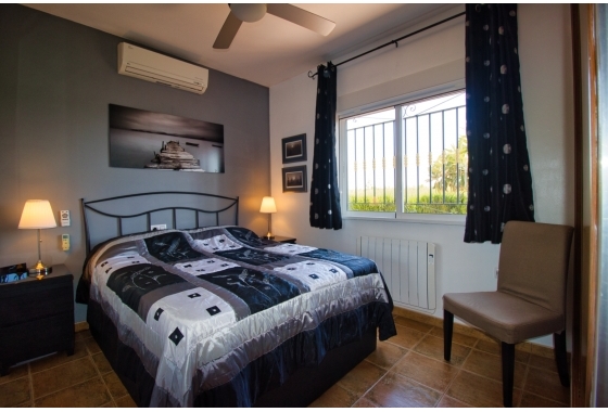 Resale - Finca / Country Property - Orihuela Costa - Orihuela